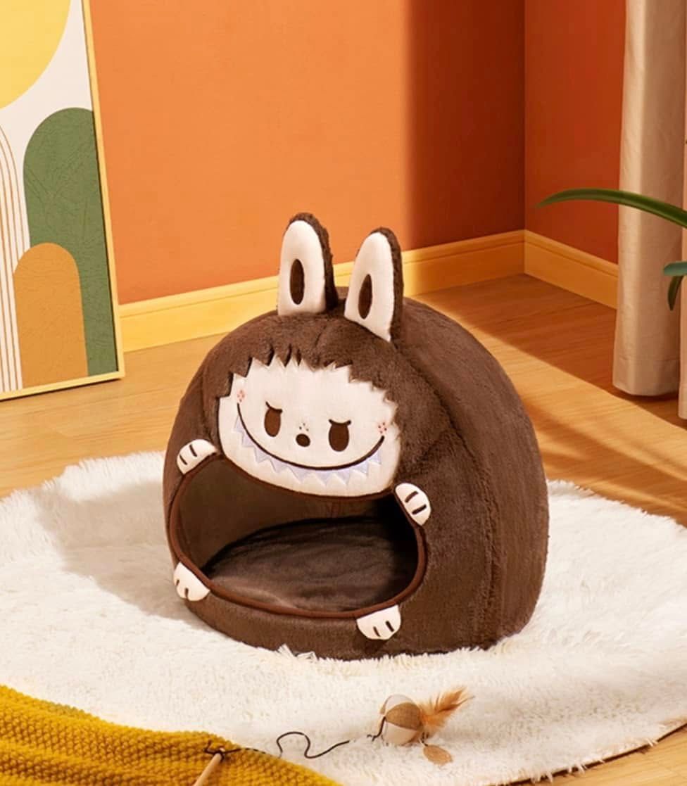 泡泡瑪特來搶毛孩爸媽錢！超可愛「LABUBU絨毛貓窩、BABY MOLLY乳牛寵物碗」全都太生火！-12