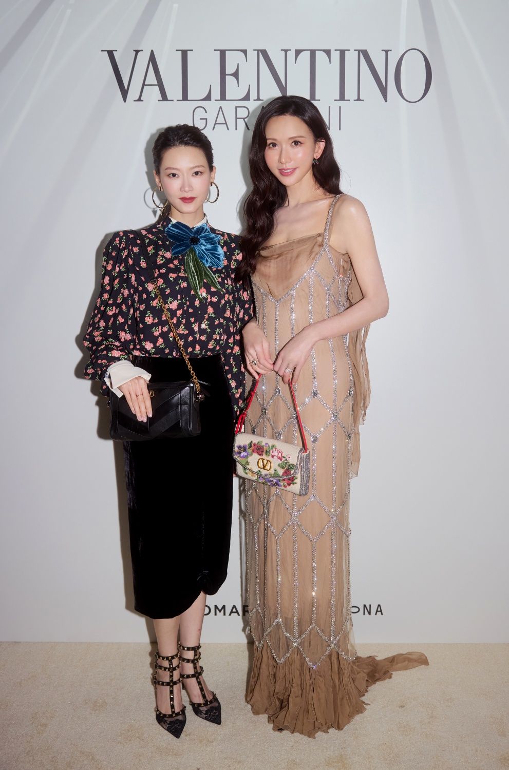 不愧是台灣第一名模！林志玲出席Valentino活動「51歲凍齡狀態」太誇張、美到像自帶濾鏡！-2