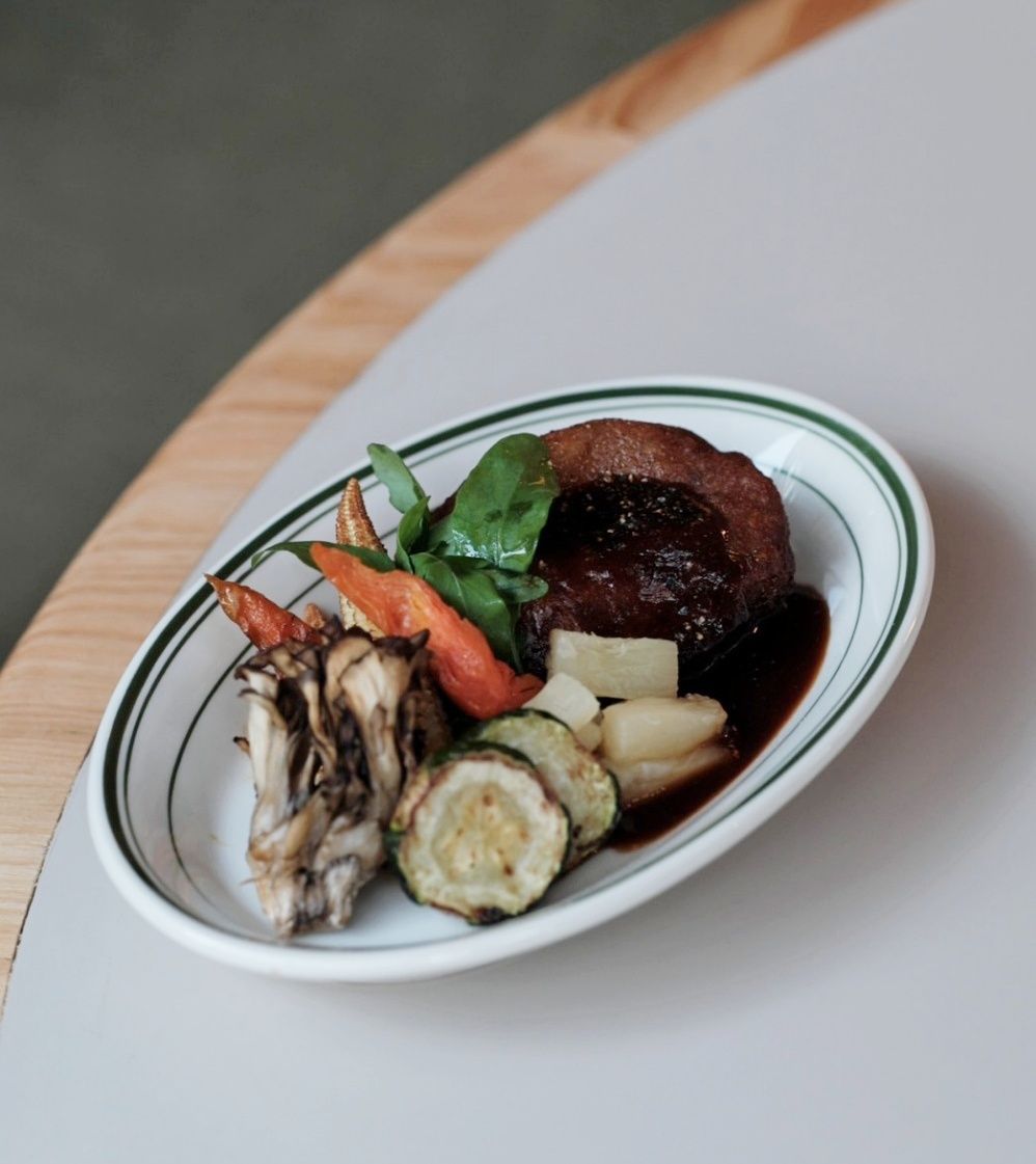 台中最新餐酒館！「PetitPetit」集台味料理與創意調酒，剁椒雞、剝皮辣椒調酒全都必點！-11