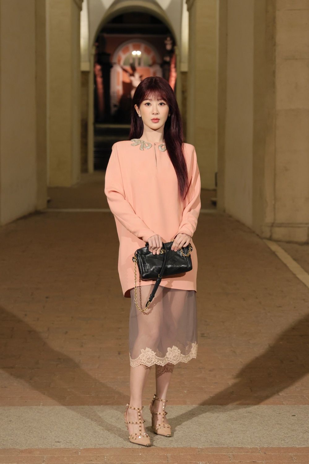 女神齊聚Valentino 2026秋冬大秀！《家母螳螂》高賢廷、泰星Freen都來了！手拎包包是接下來爆款！-4